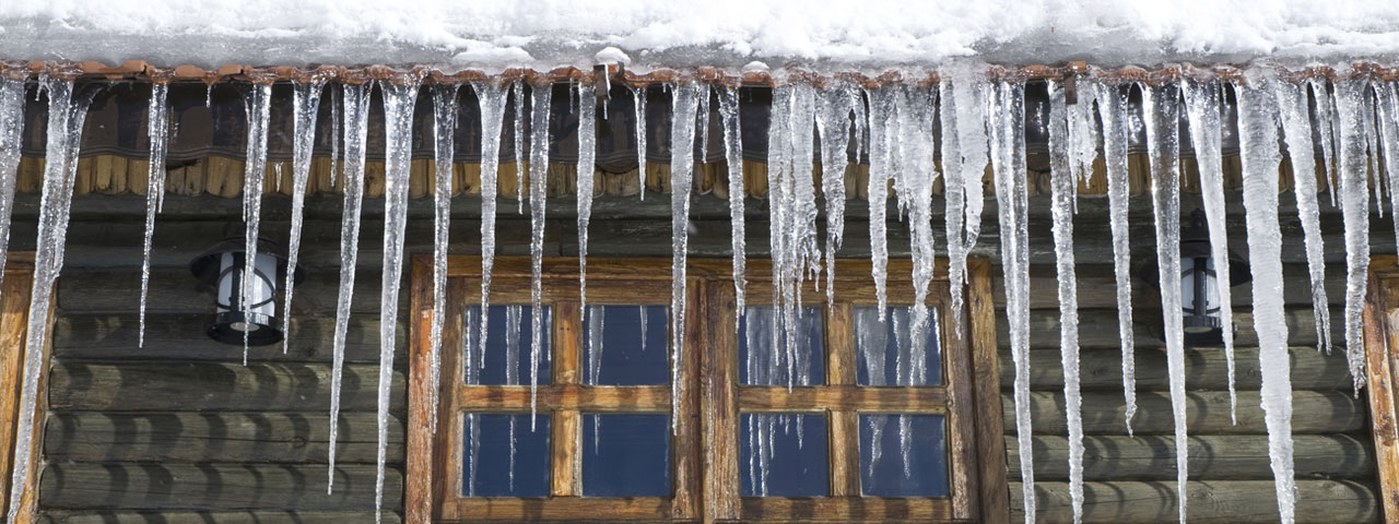 spray foam prevents ice dams by providing proper insulation in Kelowana attic spaces